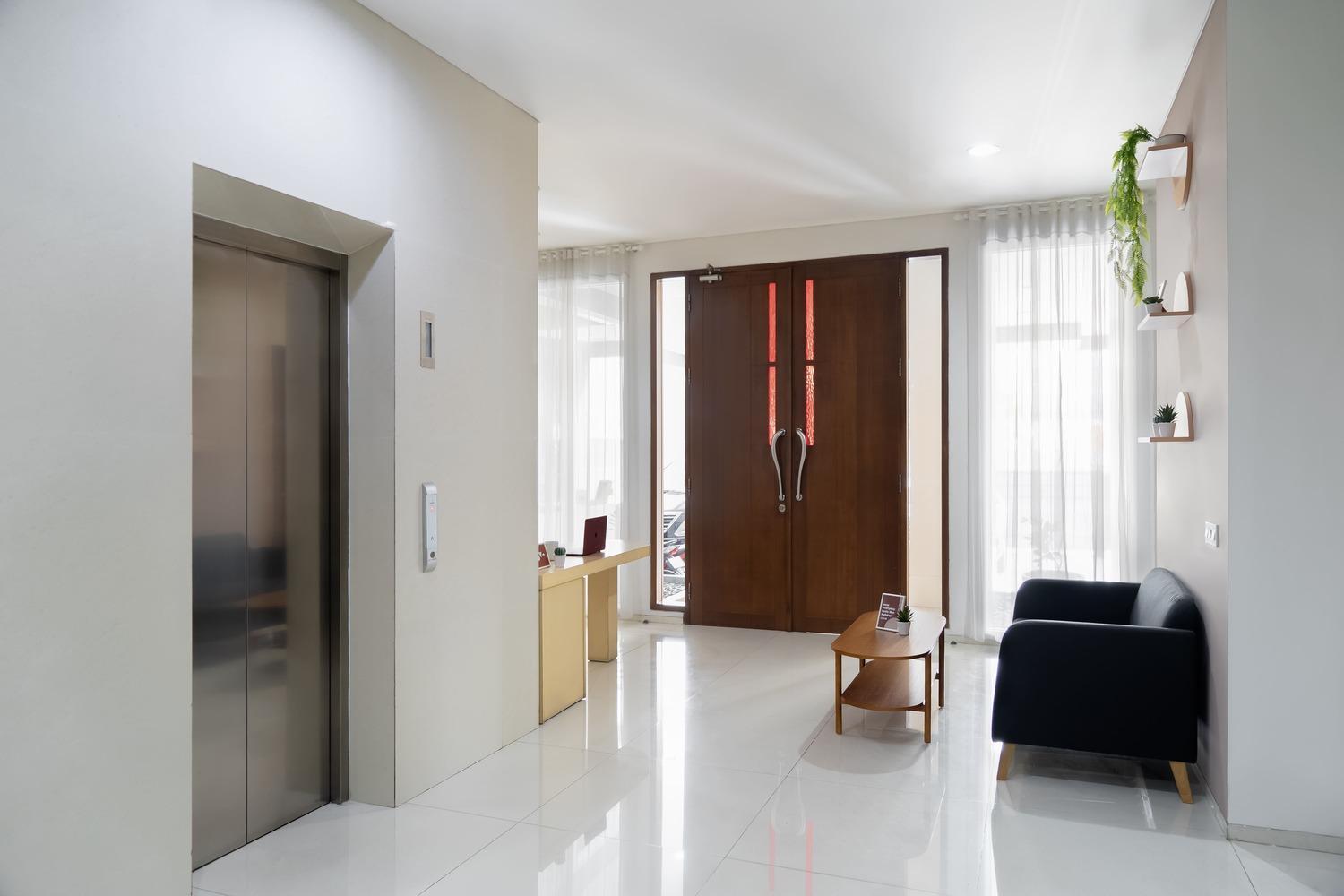 Cove Mk House Senopati Hotel Jakarta Exterior photo